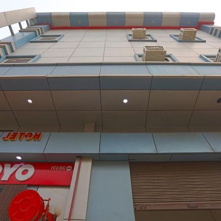 Oyo Flagship 79289 Hotel Grand Keshav Ghaziabad Bagian luar foto