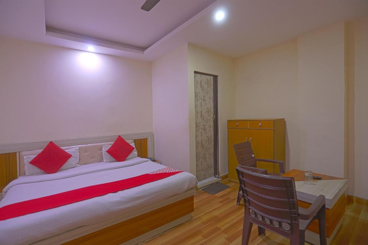 Oyo Flagship 79289 Hotel Grand Keshav Ghaziabad Bagian luar foto
