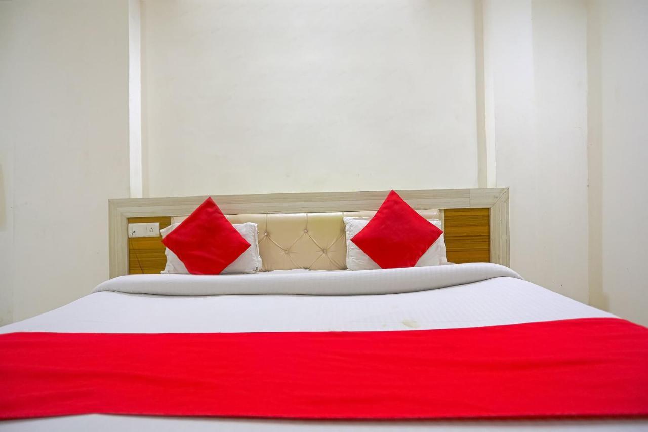 Oyo Flagship 79289 Hotel Grand Keshav Ghaziabad Bagian luar foto